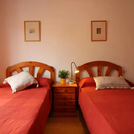 Apartamento Centrico En Roses, A 300m De La Playa, Con Terraza Solarium Y Wifi. - Es-228-97